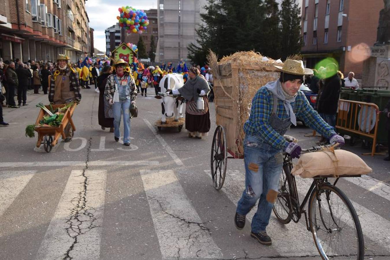 Guardo se disfraza en un multitudinario carnaval