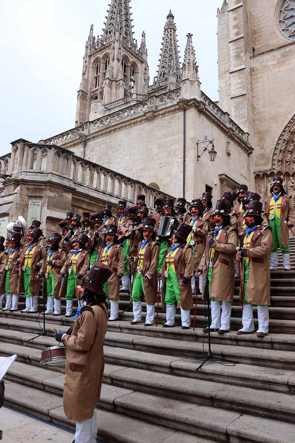 Actuación de la chirigota en imágenes