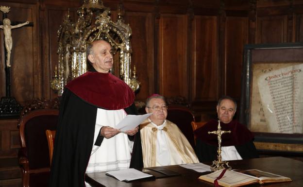 Ángel de la Torre toma posesión del cargo de deán.