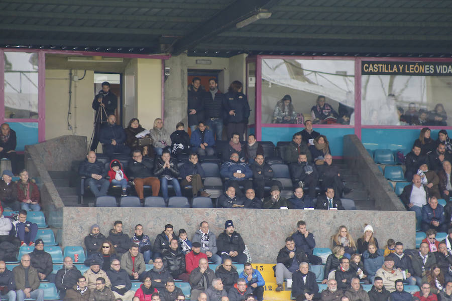 El equipo blanquinegro supera a un débil rival con un Martín Galván pitado y que mandó callar a la grada