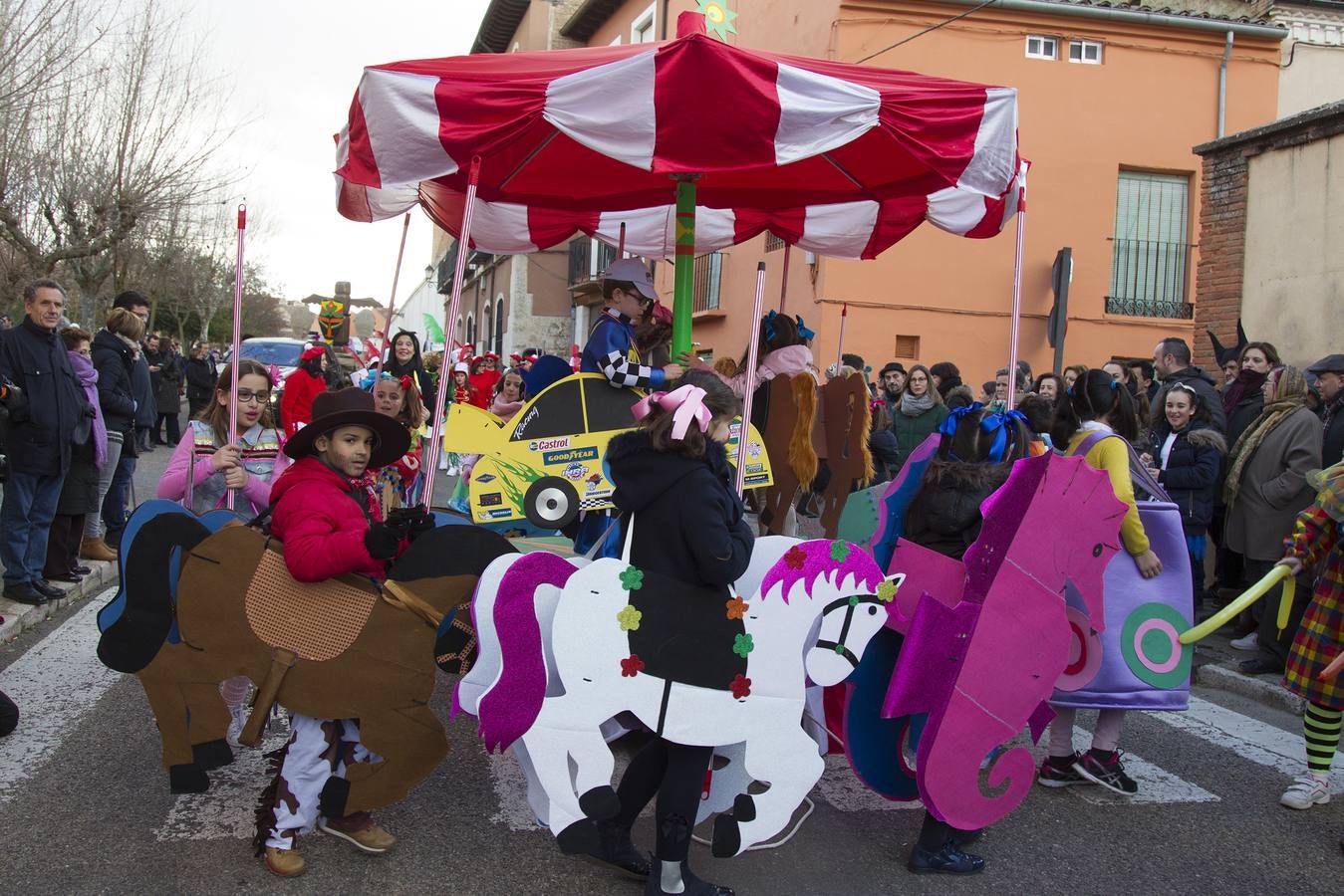 Desfile infantil en el carnaval de Toro (Zamora)