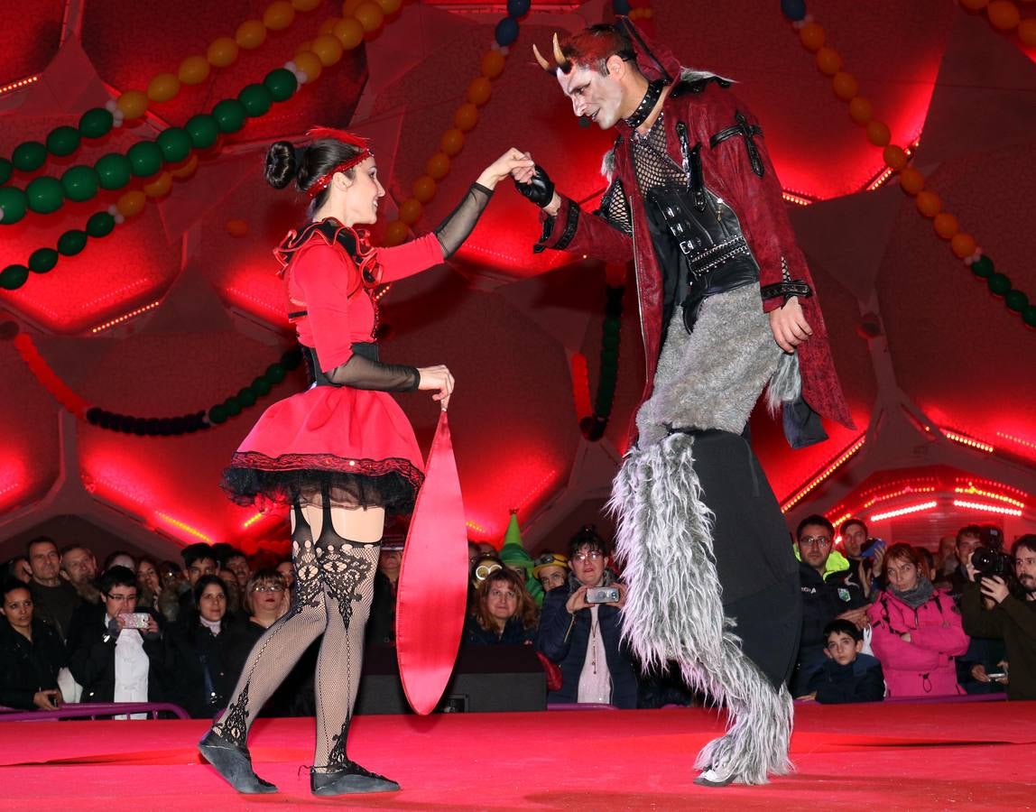 Espectáculo del entierro de la sardina en la Cúpula del Milenio de Valladolid