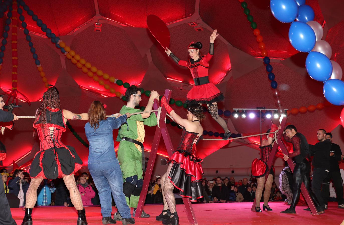 Espectáculo del entierro de la sardina en la Cúpula del Milenio de Valladolid