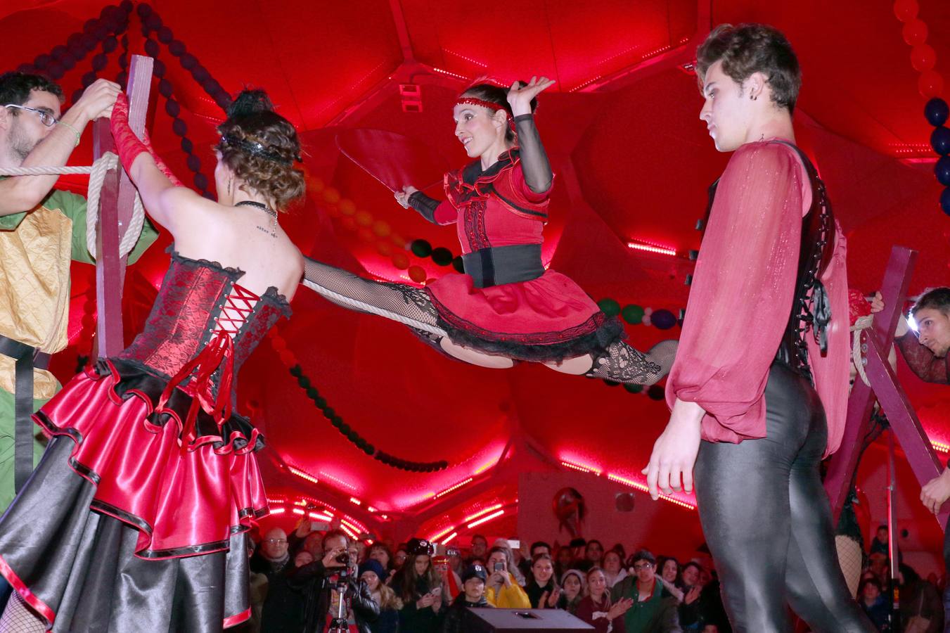 Espectáculo del entierro de la sardina en la Cúpula del Milenio de Valladolid