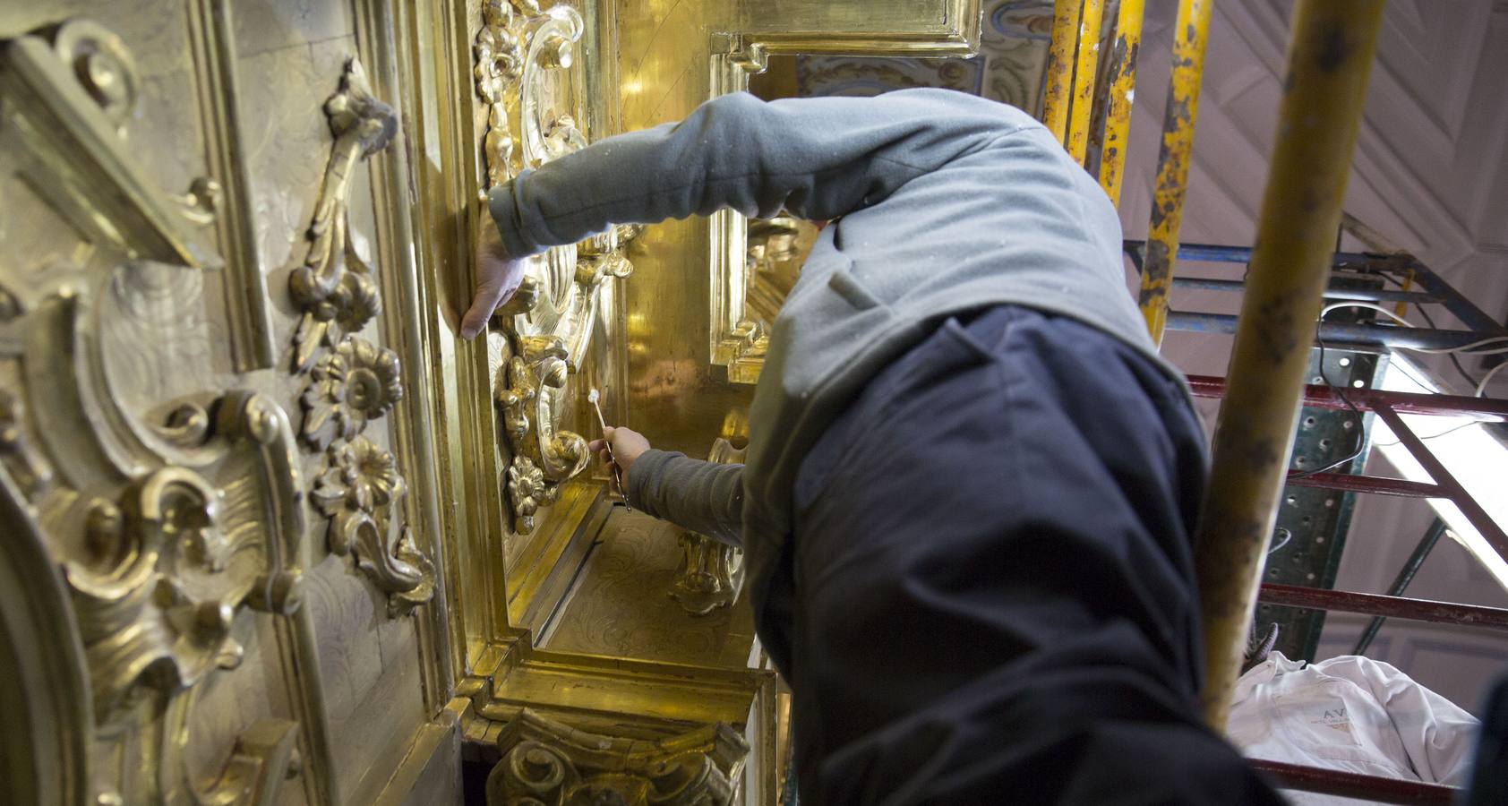 El templo de Real de Burgos devuelve su esplendor al retablo de Nuestra Señora de los Dolores