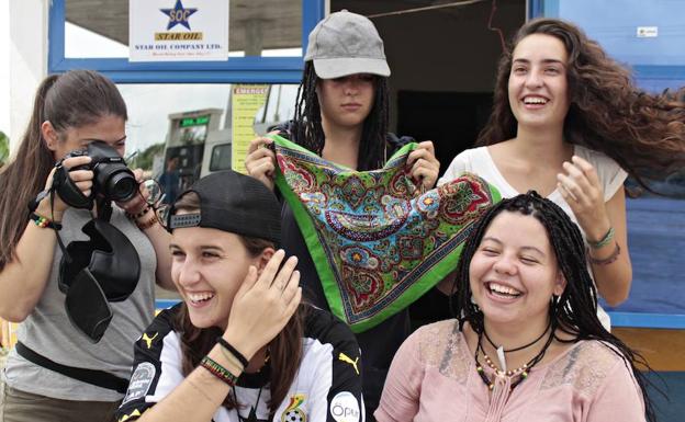 Cinco de las alumnas de la Universidad de Valladolid que han participado en la iniciativa. 