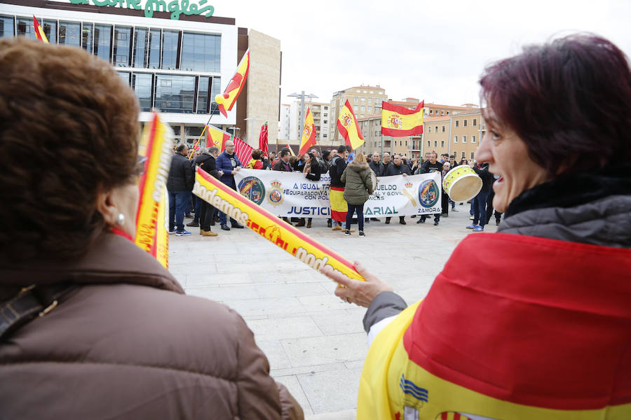 Miles de personas exigen igualdad salarial para Policía y Guardia Civil en Salamanca