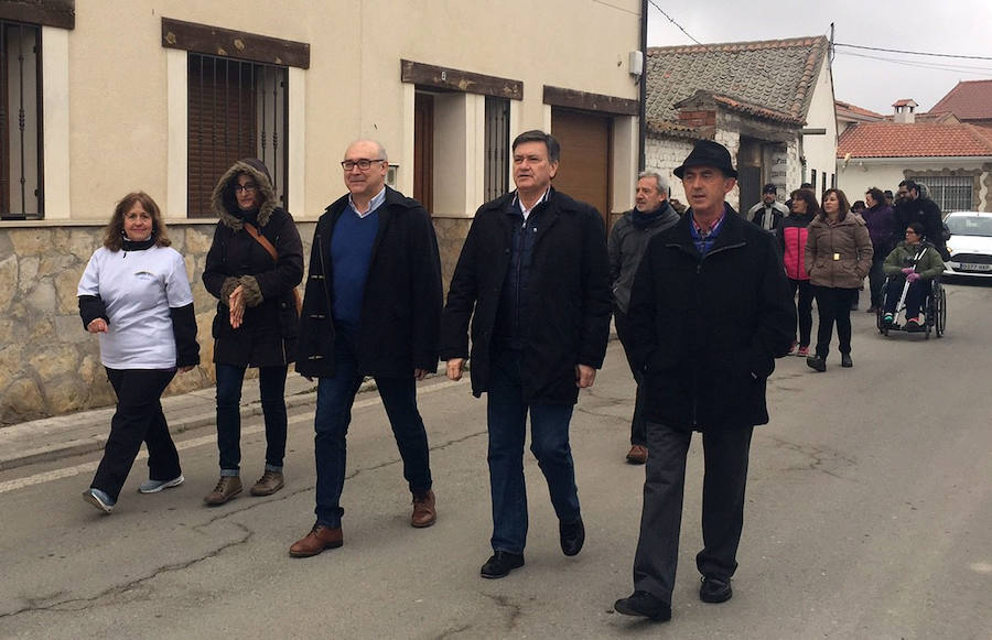 Los familiares y los enfermos afectados por la enfermedad Niemann-Pick no están solos. A pesar de ser una afección neurológica que no tiene ni cura ni tratamiento, cuentan con el apoyo incondicional de sus seres queridos. 