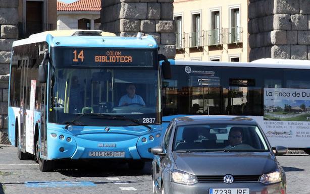 Autobuses del servicio de transporte urbano de Segovia.
