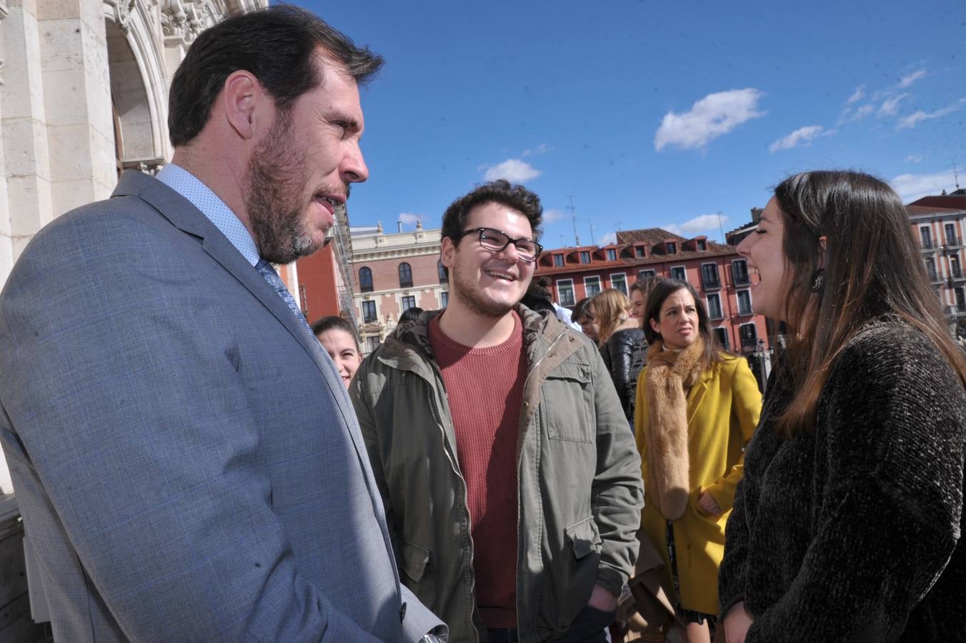 Fotos: Erasmus de la UVA visitan el Ayuntamiento