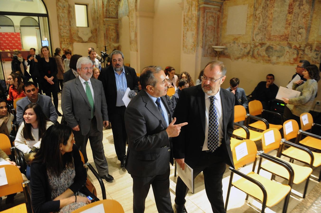 El concurso, ha reunido a 534 alumnos de una treintena de centros de seis provincias que han elaborado 2.655 noticias en equipos de trabajo dirigidos por un tutor