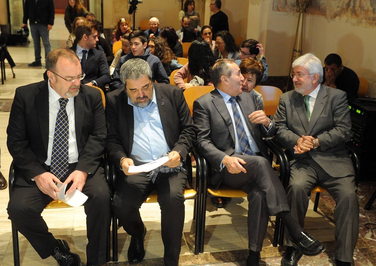 El concurso, ha reunido a 534 alumnos de una treintena de centros de seis provincias que han elaborado 2.655 noticias en equipos de trabajo dirigidos por un tutor