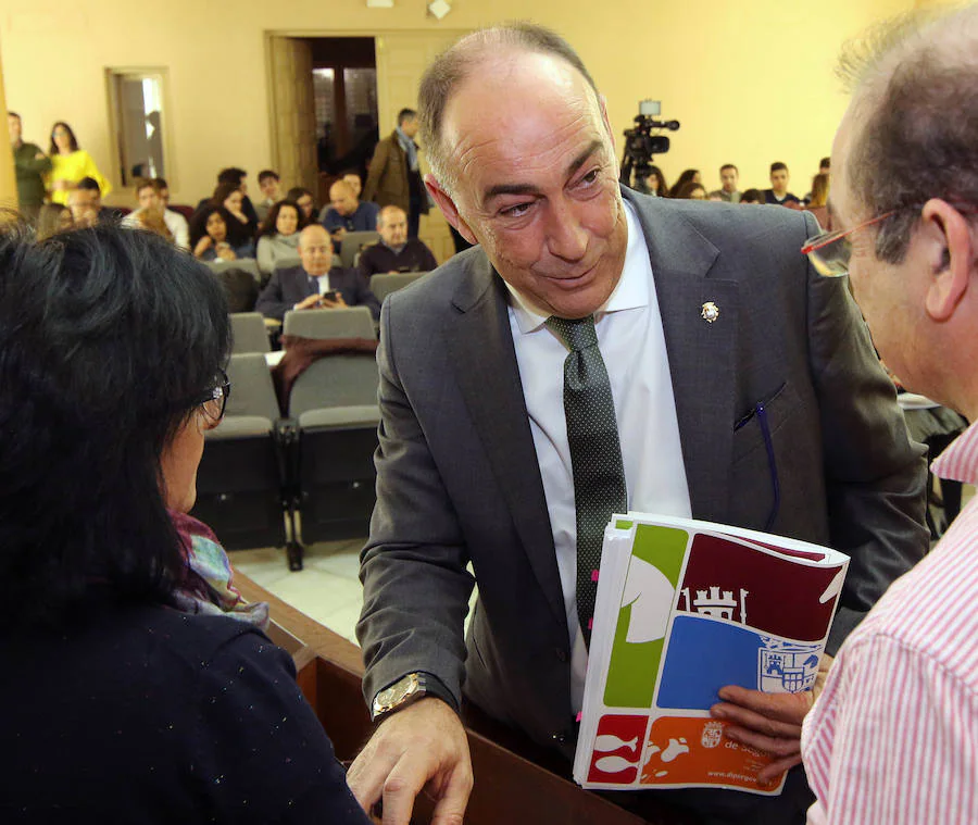 Fotos: Pleno de la Diputación de Segovia