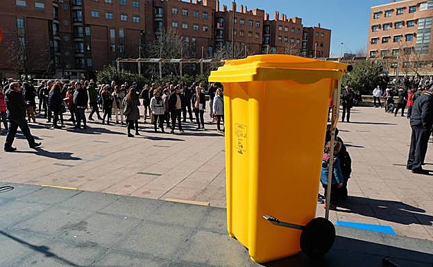 Nuevo contenedor amarillo. 