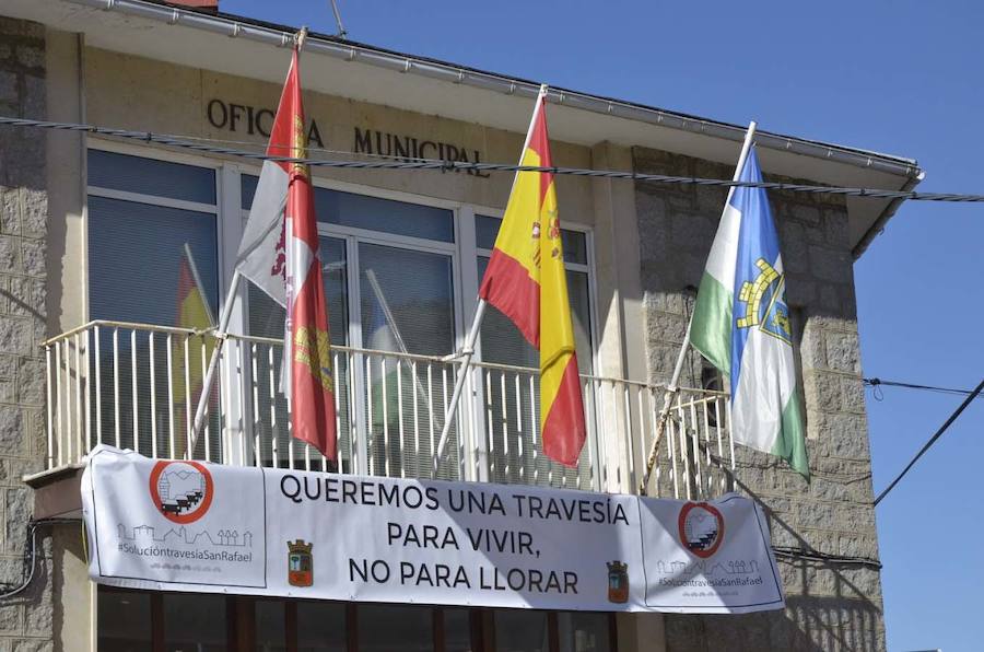 Fotos: Manifestacion en la peligrosa Travesía de San Rafael