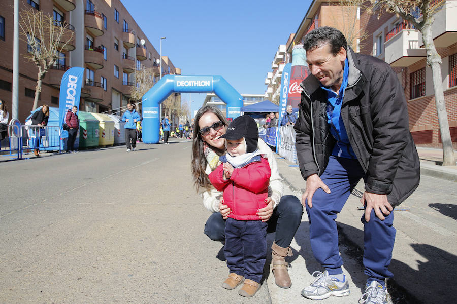 Unos 800 participantes acuden a la carrera en favor de la Asociación de Enfermedades Raras de Castilla y León