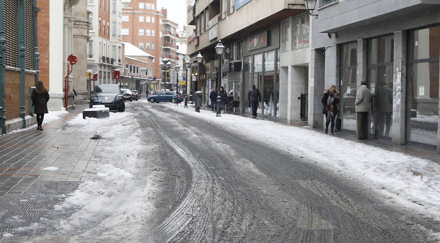 Fotos: La capital se tiñe de blanco