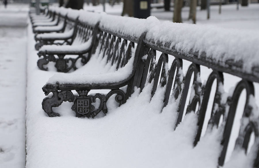 Fotos: La capital se tiñe de blanco