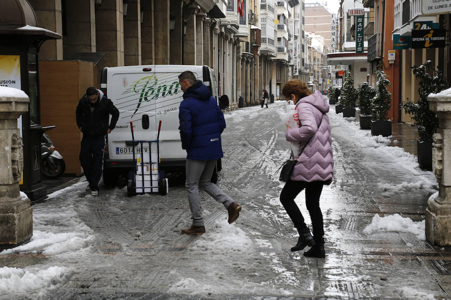 Fotos: La capital palentina se tiñe de blanco II