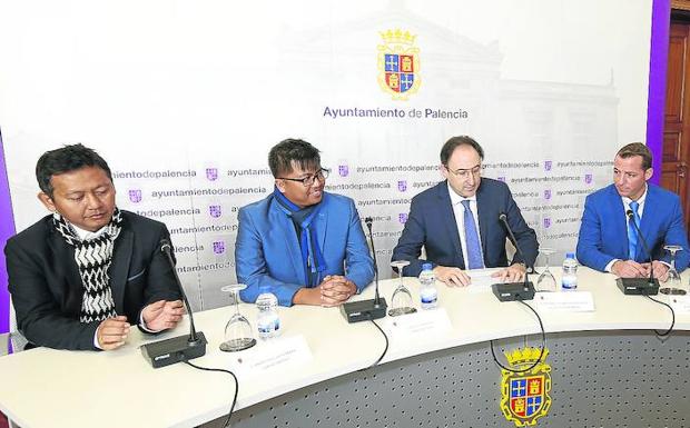 Audry Sianturi, Angry Rachdyatmaka, Alfonso Polanco y Tomás Sánchez, durante la presentación de ayer.