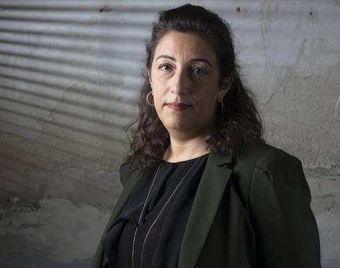 María Frisa es licenciada en Psicología Clínica y Trabajo Social. 