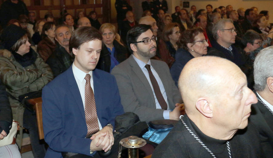 La delegada del Gobierno en Castilla y León, María José Salgueiro, pregonó ayer en la Cofradía Penitencial de Jesús Nazareno, en un acto en el que ensalzó la celebración de la Pasión en Valladolid.
