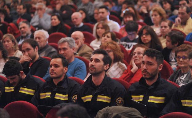 Algunos de los asistentes al Dia de los Bomberos celebrado en Valladolid: