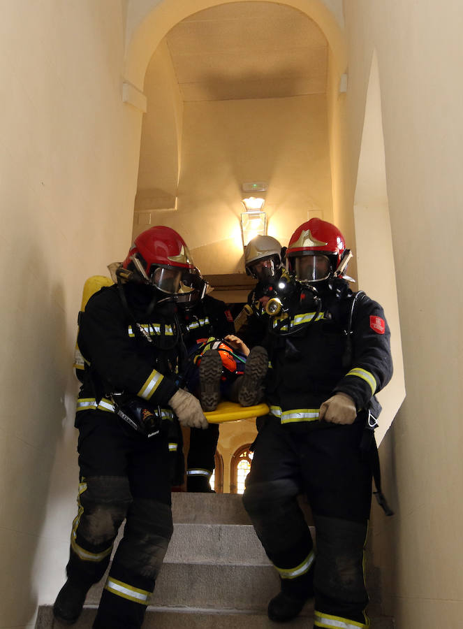 Fotos: Simulacro de incendio en el Alcázar de Segovia