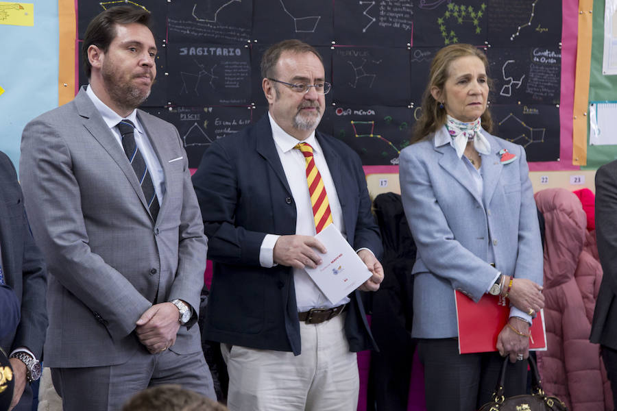 La infanta Elena acude a la presentación del programa educativo Talleres Controla TIC, de la Fundación Mapfre.