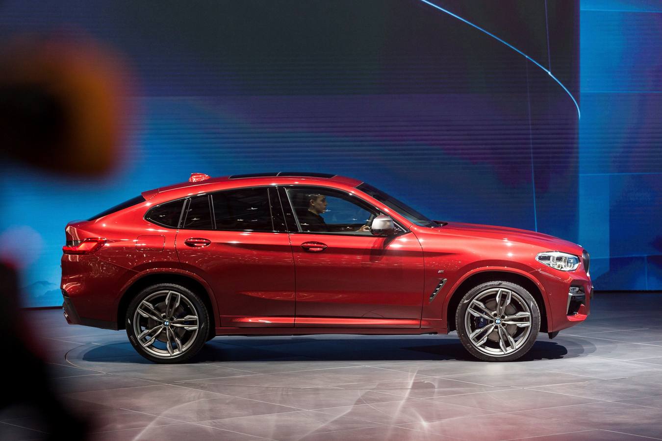 BMW X4.