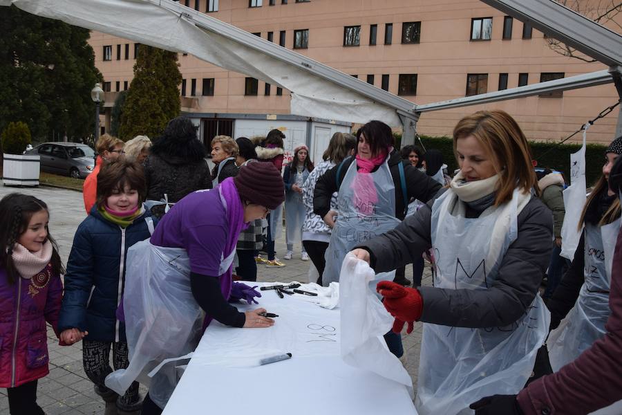 Fotos: Concentración en Guardo en la jornada del 8-M