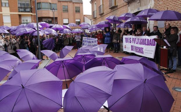 Actos reivindicativos en la Plaza Mayor de Laguna de Duero.