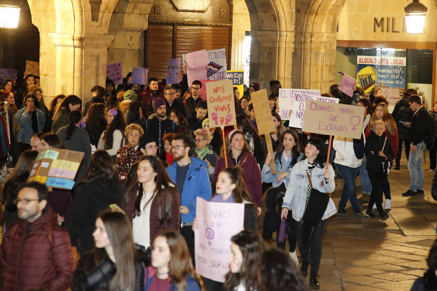 Más de 15.000 personas, según Policía Nacional, han participado en Salamanca en la manifestación convocada por los movimientos feministas con motivo del 8-M