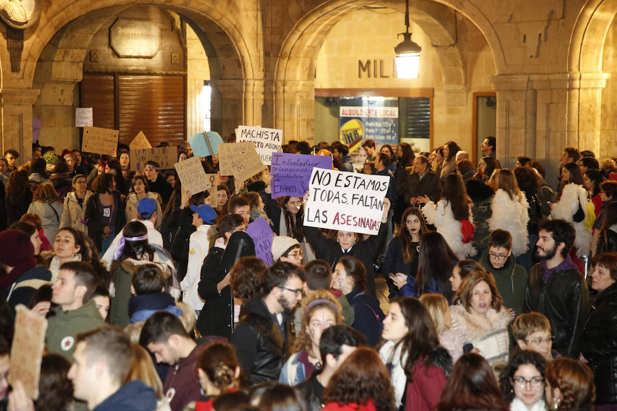 Más de 15.000 personas, según Policía Nacional, han participado en Salamanca en la manifestación convocada por los movimientos feministas con motivo del 8-M