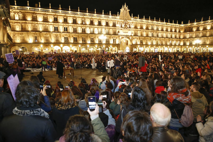 Más de 15.000 personas, según Policía Nacional, han participado en Salamanca en la manifestación convocada por los movimientos feministas con motivo del 8-M