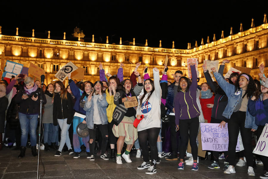 Más de 15.000 personas, según Policía Nacional, han participado en Salamanca en la manifestación convocada por los movimientos feministas con motivo del 8-M