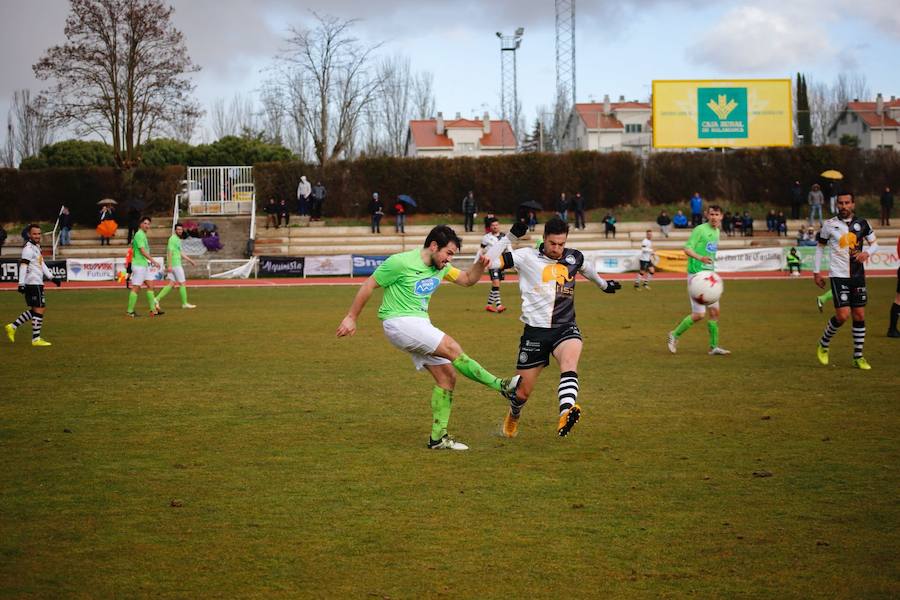 Importante victoria en la prolongación de Unionistas de Salamanca. Un balón colgado por Jorge Alonso en el 93 fue cabeceado por Isaac Manjón a las mallas para darle el triunfo a los salmantinos en un flojo partido del equipo de Astu en Las Pistas ante el Almazán