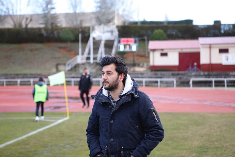 Importante victoria en la prolongación de Unionistas de Salamanca. Un balón colgado por Jorge Alonso en el 93 fue cabeceado por Isaac Manjón a las mallas para darle el triunfo a los salmantinos en un flojo partido del equipo de Astu en Las Pistas ante el Almazán