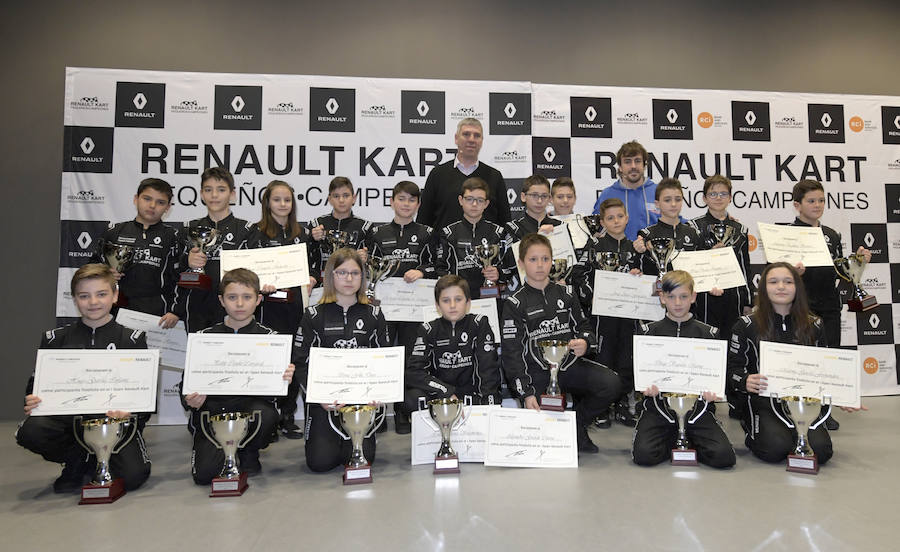 Fotos: Fernando Alonso entrega los premios Renault Kart Pequeños Campeones