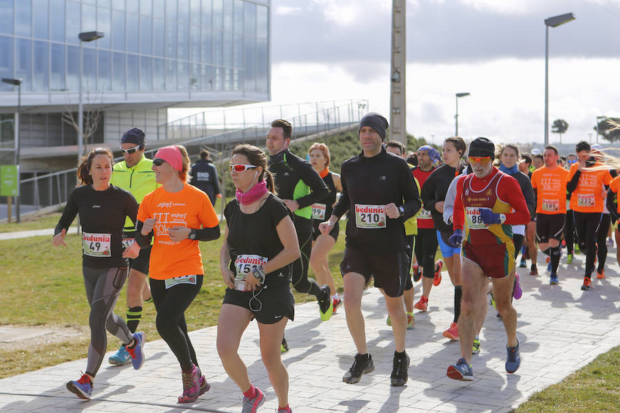 Ni el viento ni la lluvia aguaron la fiesta atlética que tuvo lugar el domingo con la celebración de la III Enjoy! Running 10K Aldehuela. 