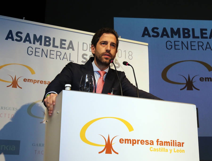 Fotos: Cristóbal Montoro clausura la Asamblea de la Empresa Familiar de Castilla y León