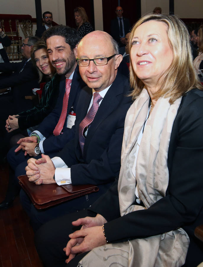 Fotos: Cristóbal Montoro clausura la Asamblea de la Empresa Familiar de Castilla y León