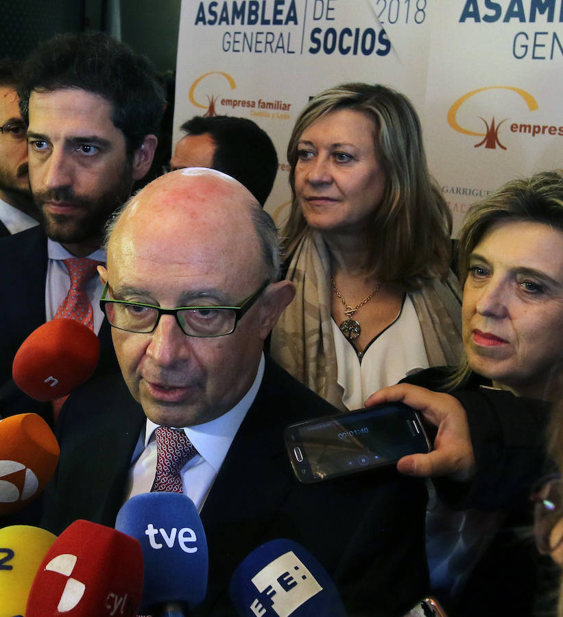 Fotos: Cristóbal Montoro clausura la Asamblea de la Empresa Familiar de Castilla y León