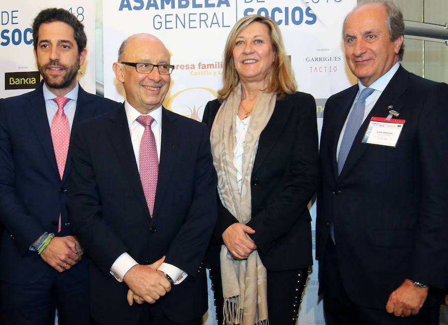 Fotos: Cristóbal Montoro clausura la Asamblea de la Empresa Familiar de Castilla y León