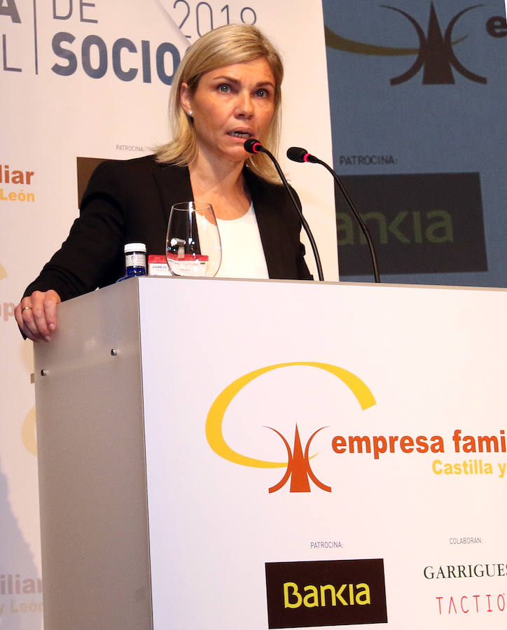 Fotos: Cristóbal Montoro clausura la Asamblea de la Empresa Familiar de Castilla y León