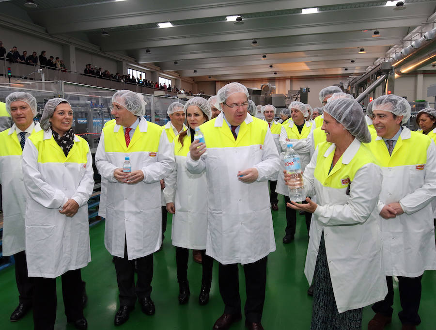 Fotos: Juan Vicente Herrera inaugura la planta de Bezoya en Ortigosa del Monte