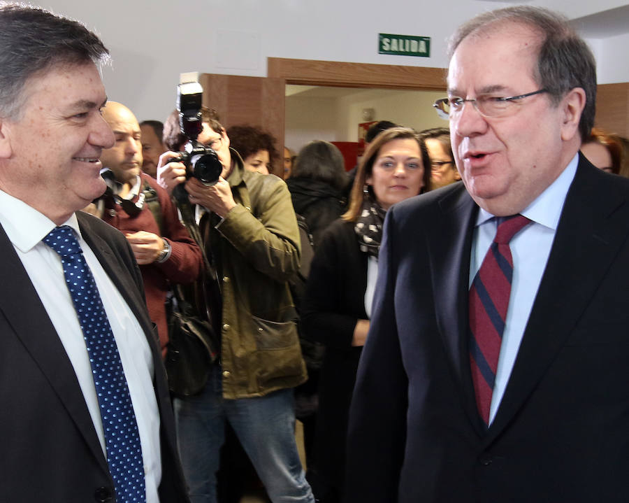 Fotos: Juan Vicente Herrera inaugura la planta de Bezoya en Ortigosa del Monte