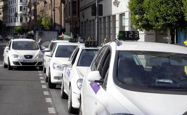 C's pide reubicar las paradas de taxi de Duque de la Victoria, Gamazo y María de Molina