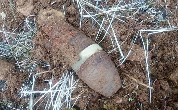 La granada encontrada en el Monte El Viejo.