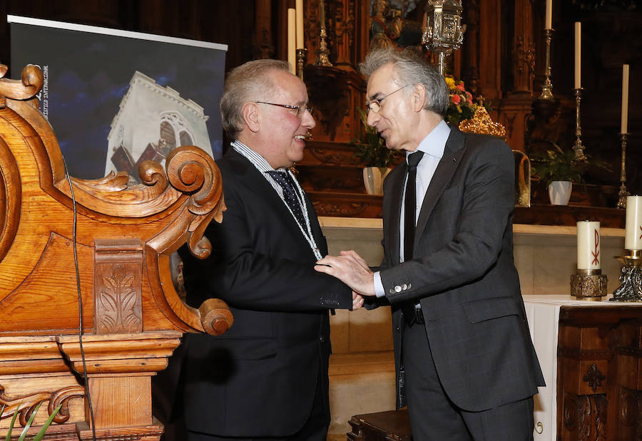 Fotos: Pregón de Semana Santa en Palencia